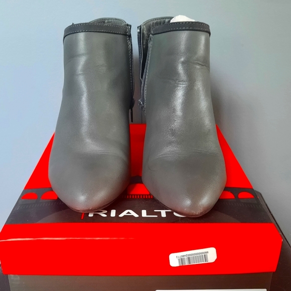 BNIB Rialto Gray Booties/Ankle Boots- 7.5m - Picture 2 of 3